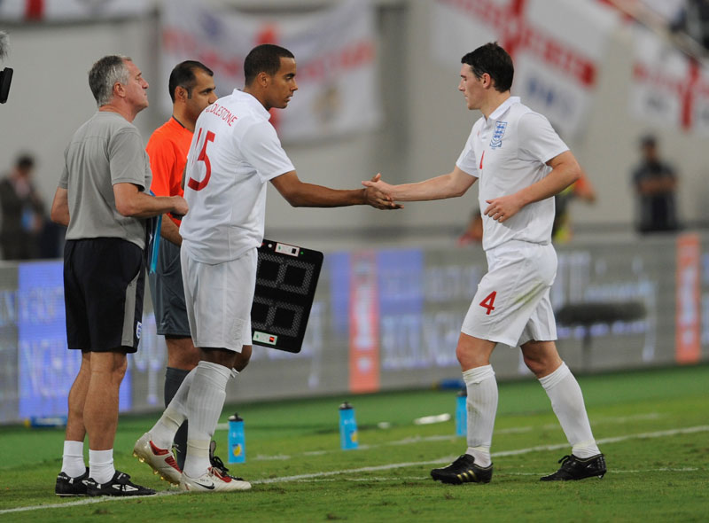 Tom Huddlestone comes on for Gareth Barry